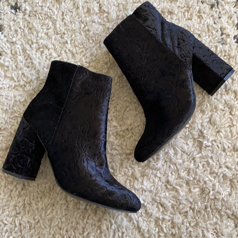 SAVIDA booties